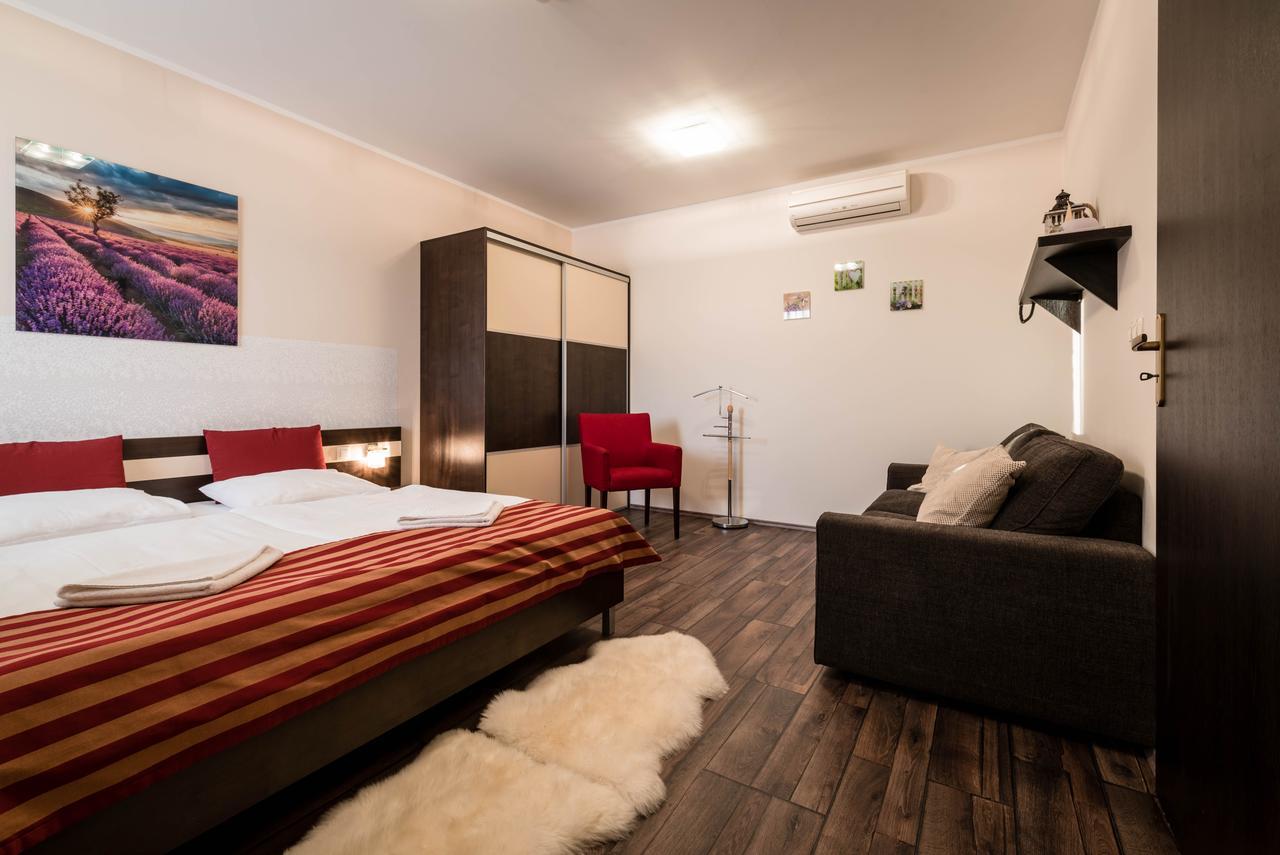 Apartman Mirka - Hotel Luka Bešeňová エクステリア 写真